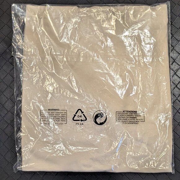 Jacquemus Le Tshirt Light Beige Size Medium Brand New - Picture 3 of 3